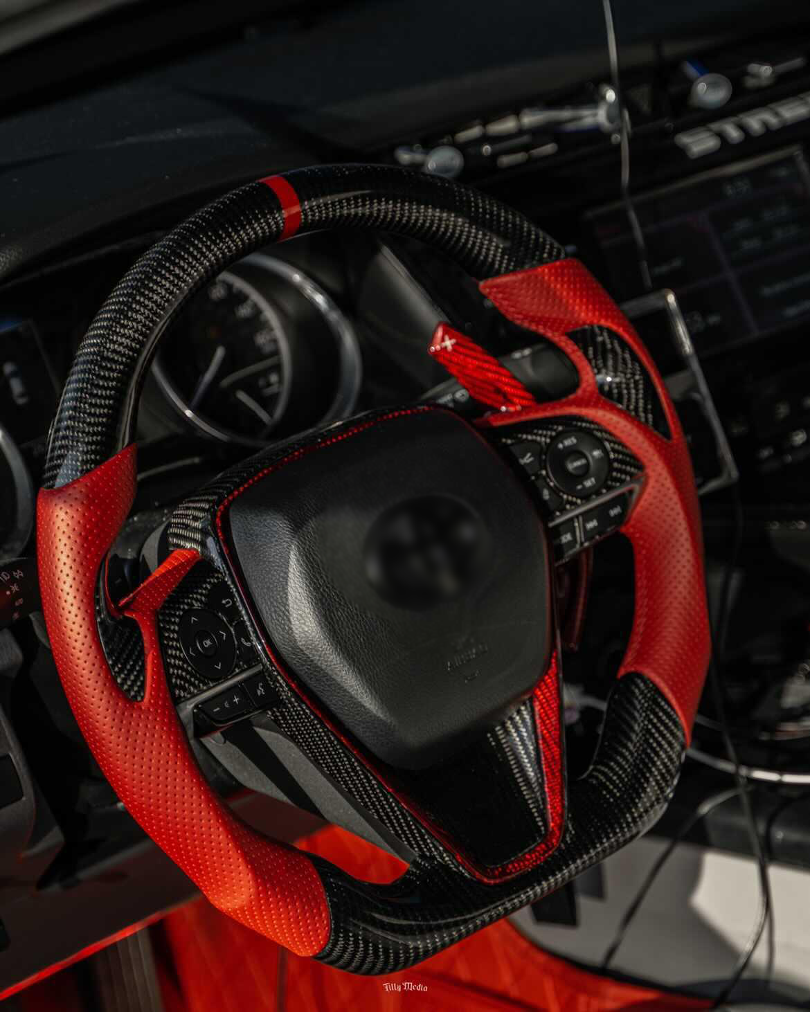 Toyota Camry 18+ Custom Steering Wheel