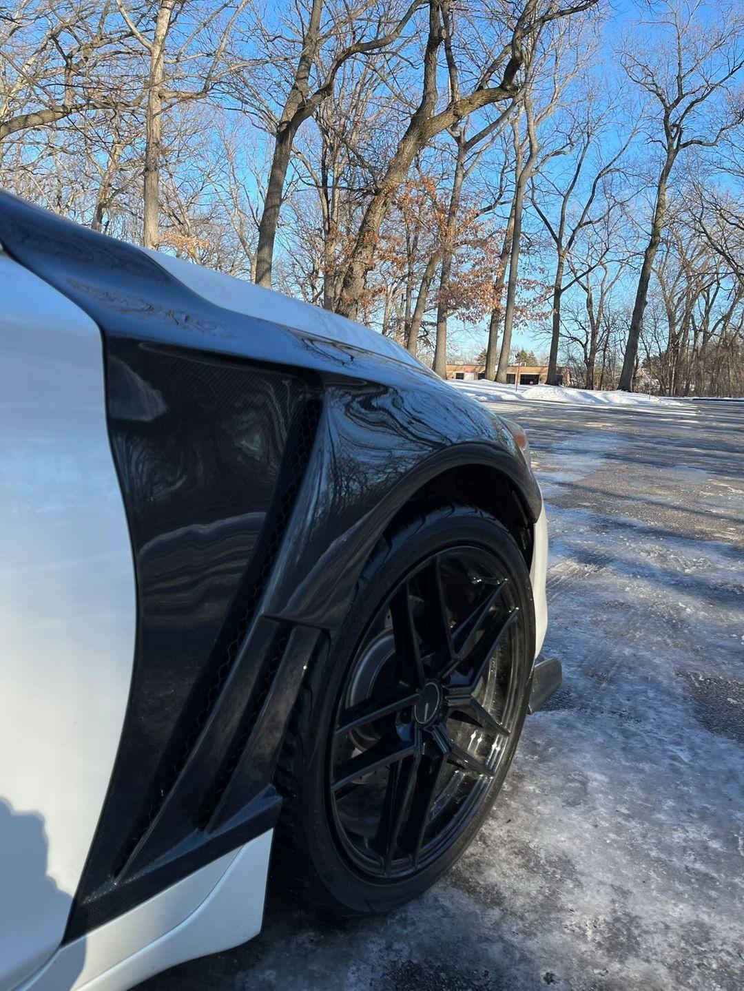 Jalisco's Fenders in real carbon fiber for Q50 - detailed view of the weave pattern and vented design.