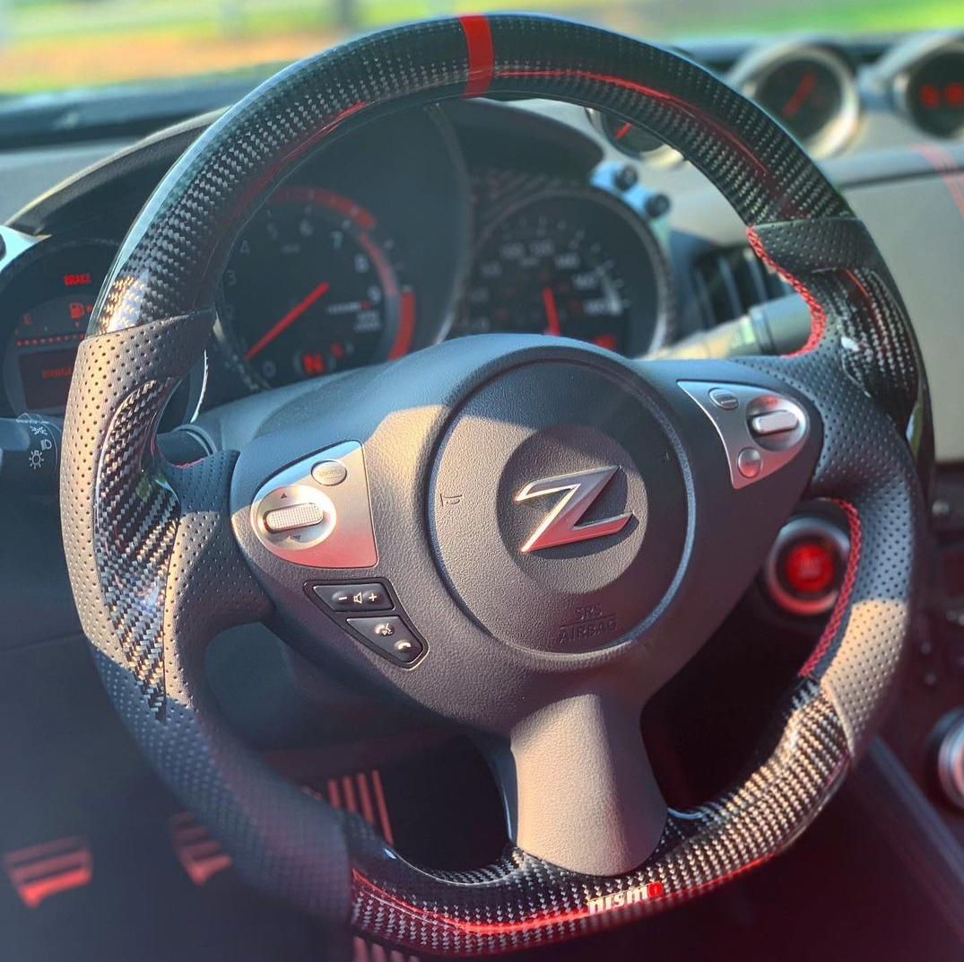 Jalisco's CarbonFiber Custom Steering Wheel | Nissan 370z (7th Gen Maxima/Juke/FX)